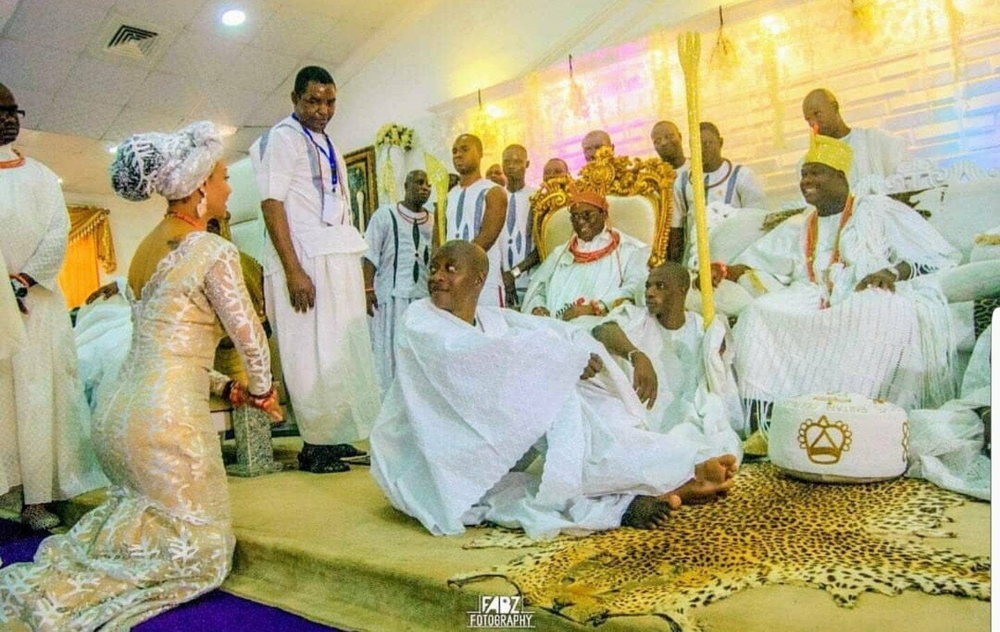 See how Modupe Ozolua paid homage to Oba of Benin and Ooni of Ife
