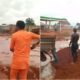 Man repairs road abandoned by govt in Benue