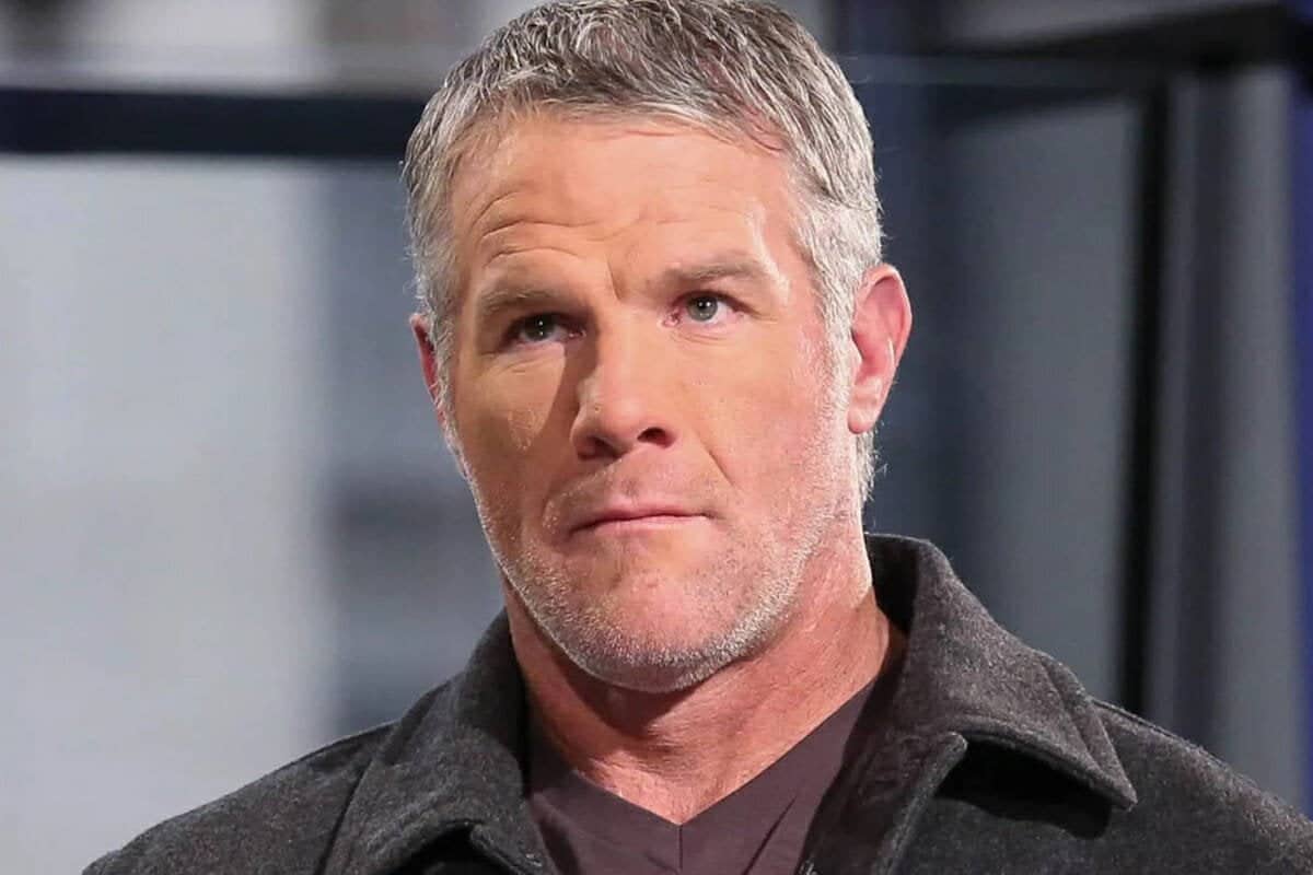 Legendary Quarterback Brett Favre: A Look at His Storied Career and ...